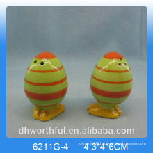 Wholesale egg shape ceramic pepper &salt shaker